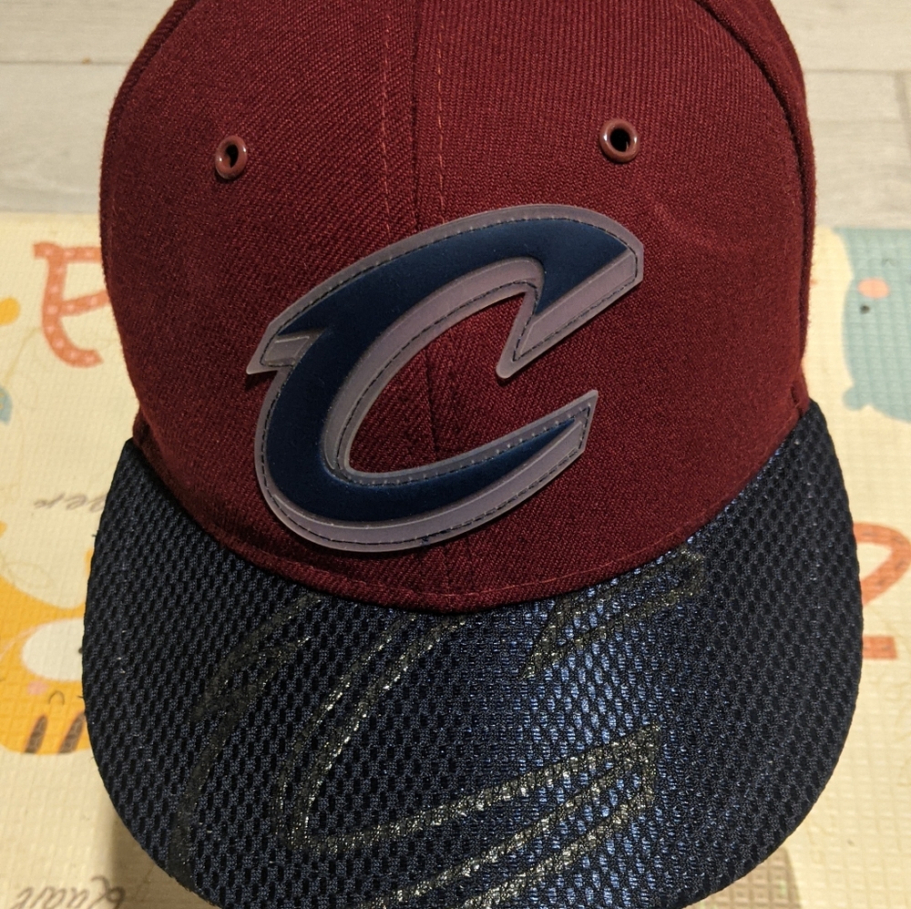 New Era Cleveland Cavaliers Embroided Snapback Cap YOUTH